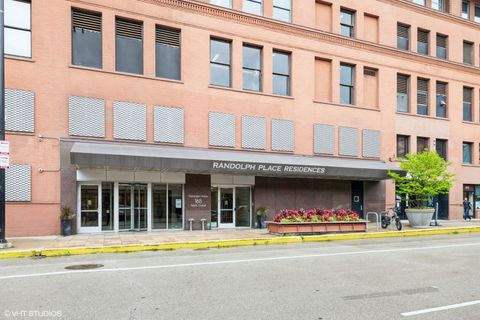 Tiny photo for 165 N Canal Street #719, Chicago, IL 60606 (MLS # 12428814)