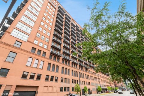 Tiny photo for 165 N Canal Street #719, Chicago, IL 60606 (MLS # 12428814)