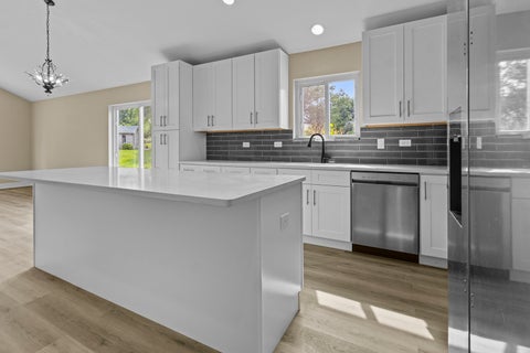 Tiny photo for 406 E Butler Avenue, Grant Park, IL 60940 (MLS # 12702107)