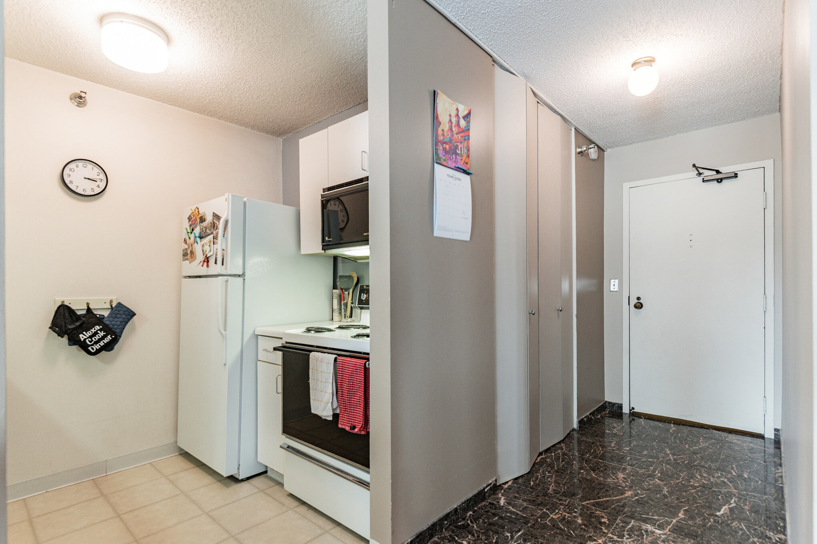 1212 N LaSalle Street 808