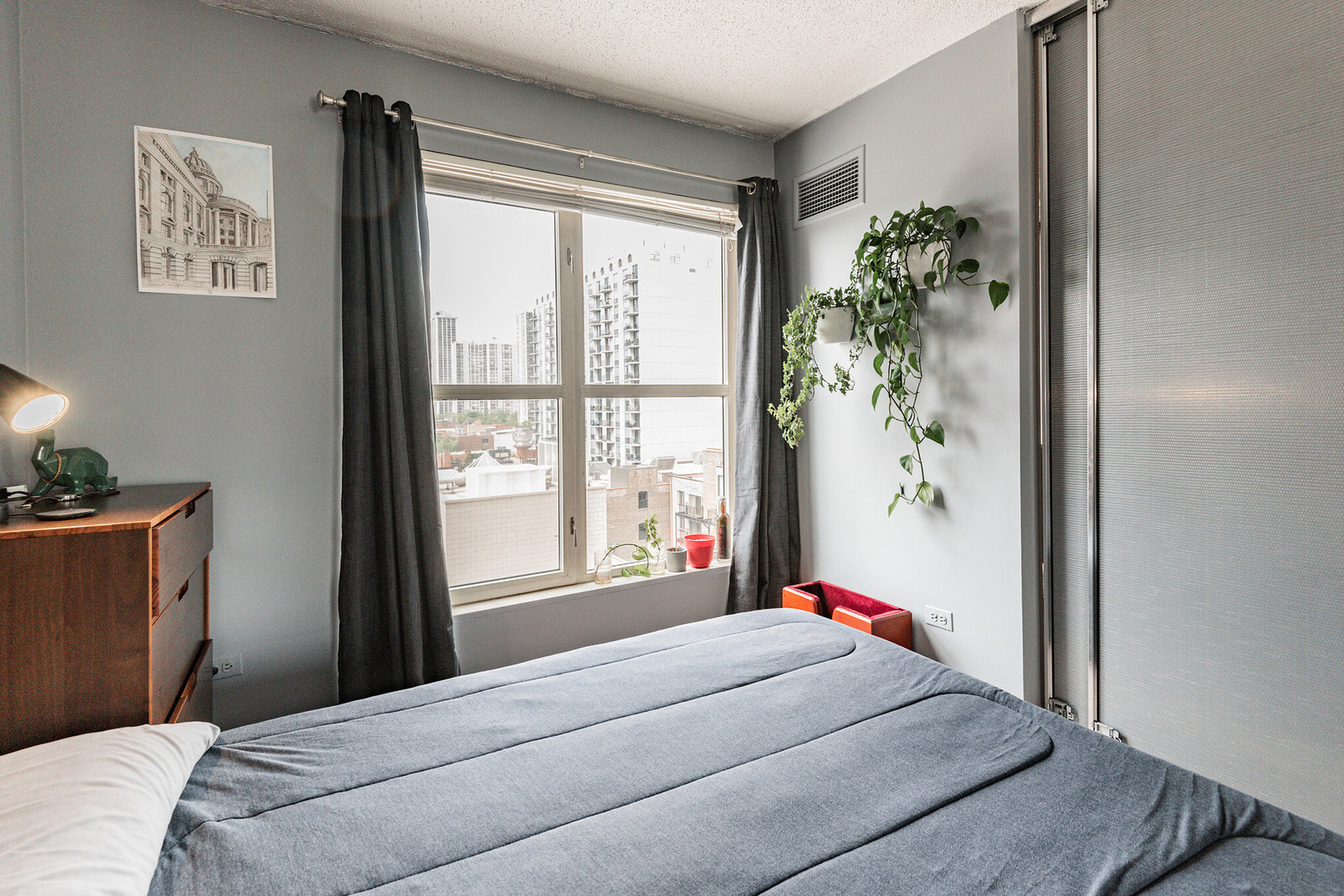 1212 N LaSalle Street 808
