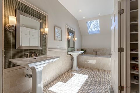 Tiny photo for 609 Old Hickory Lane, Libertyville, IL 60048 (MLS # 12589557)