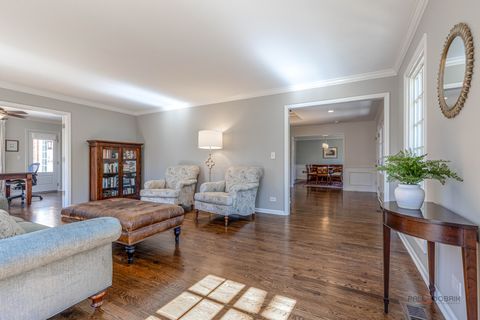 Tiny photo for 609 Old Hickory Lane, Libertyville, IL 60048 (MLS # 12589557)