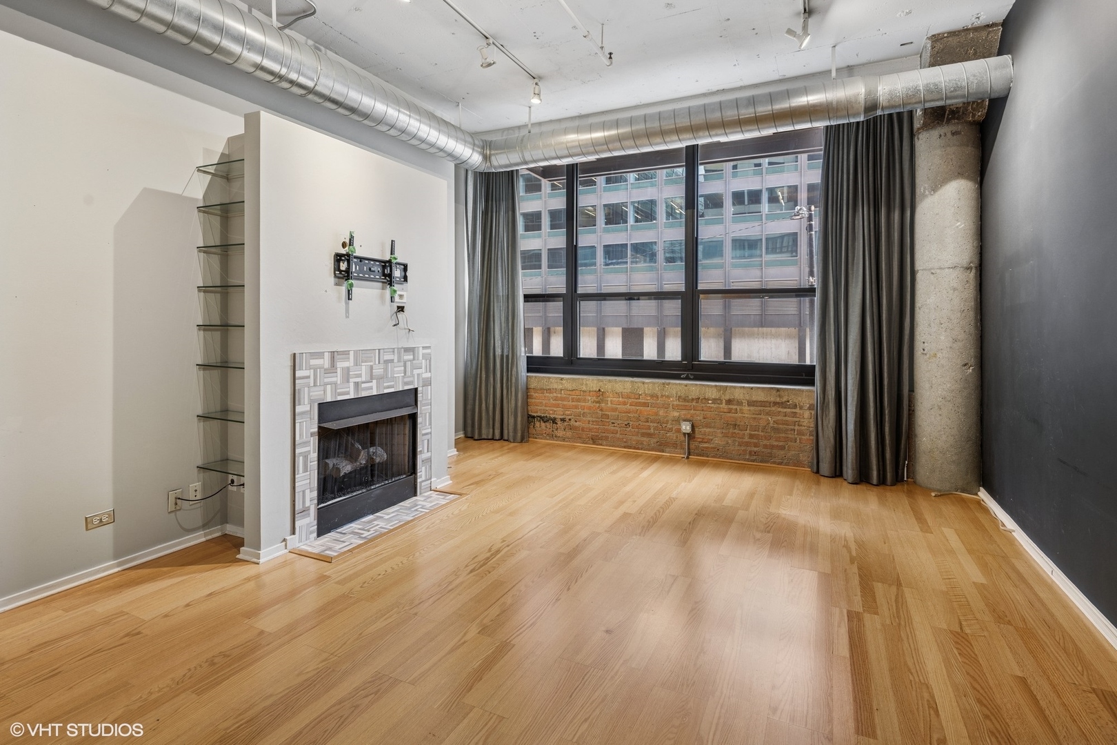 130 S CANAL Street 216