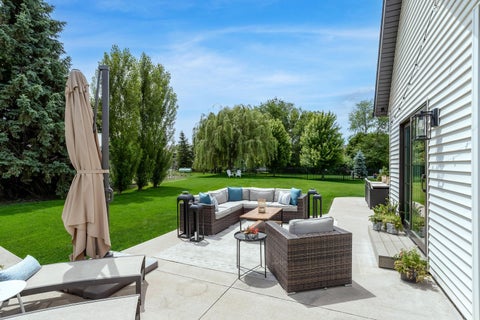 Tiny photo for 6925 Grover Station Sta, Bettendorf, IA 52722 (MLS # 12658427)