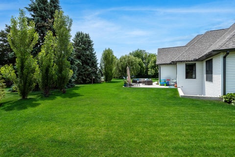 Tiny photo for 6925 Grover Station Sta, Bettendorf, IA 52722 (MLS # 12658427)