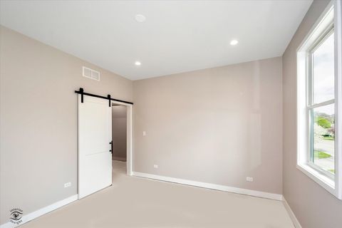 Tiny photo for 135 W 18th Street, Lockport, IL 60441 (MLS # 12155100)