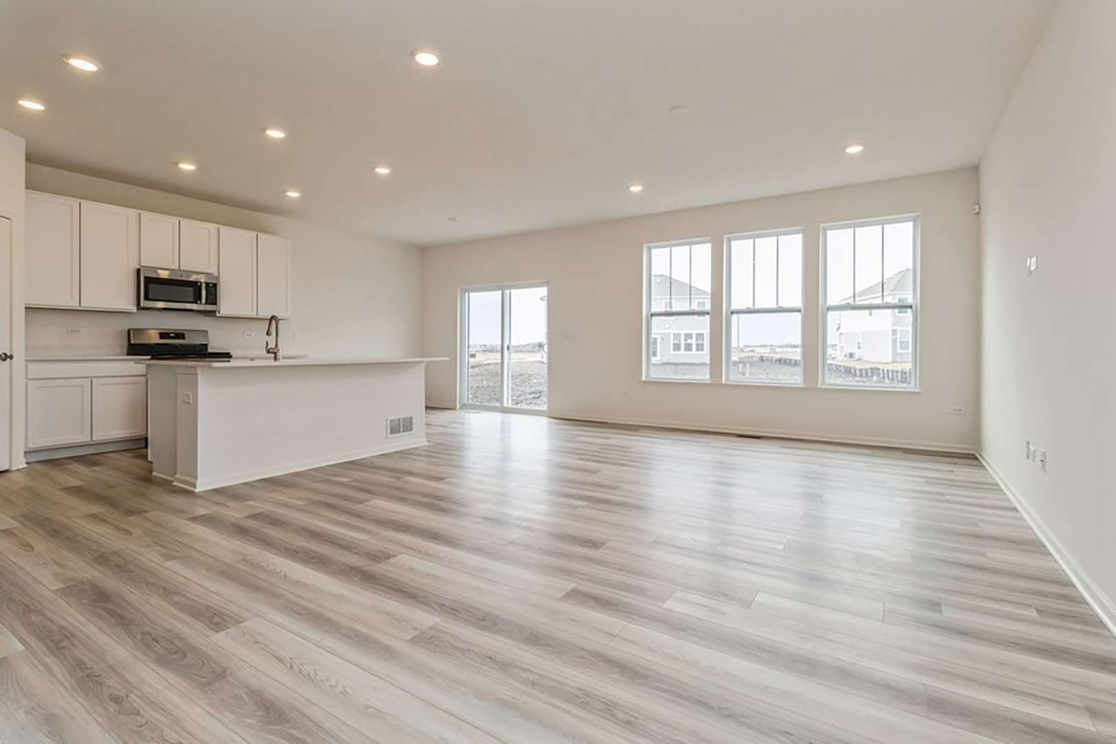 321 Red Oak Circle 0205