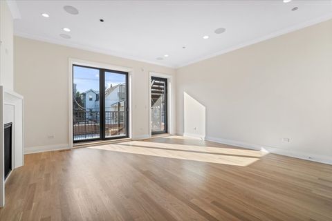 Tiny photo for 3036 N Sheffield Avenue #2N, Chicago, IL 60657 (MLS # 12485904)