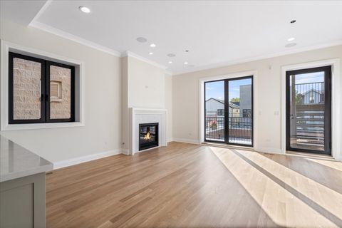 Tiny photo for 3036 N Sheffield Avenue #2N, Chicago, IL 60657 (MLS # 12485904)