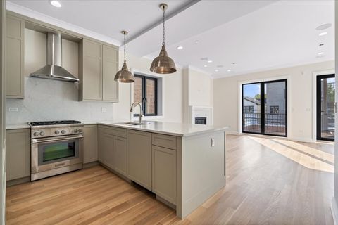 Tiny photo for 3036 N Sheffield Avenue #2N, Chicago, IL 60657 (MLS # 12485904)