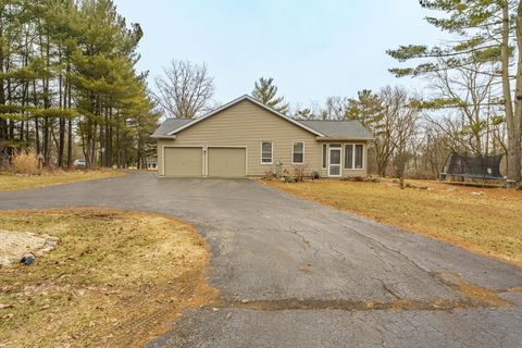 Tiny photo for 14103 Westwood Trail, Woodstock, IL 60098 (MLS # 12555610)