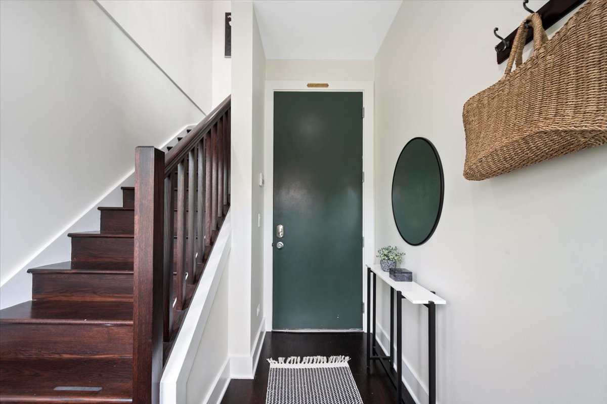 1257 W Addison Street 3