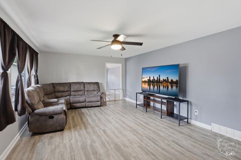Tiny photo for 235 E 2740 S Road, Kankakee, IL 60901 (MLS # 12636386)