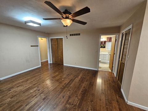 Tiny photo for 2 Linnview Drive, Mt Vernon, IL 62864 (MLS # 12586212)