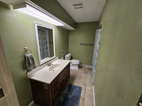 Tiny photo for 2 Linnview Drive, Mt Vernon, IL 62864 (MLS # 12586212)