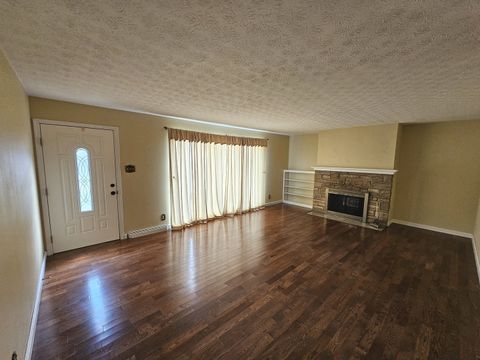 Tiny photo for 2 Linnview Drive, Mt Vernon, IL 62864 (MLS # 12586212)