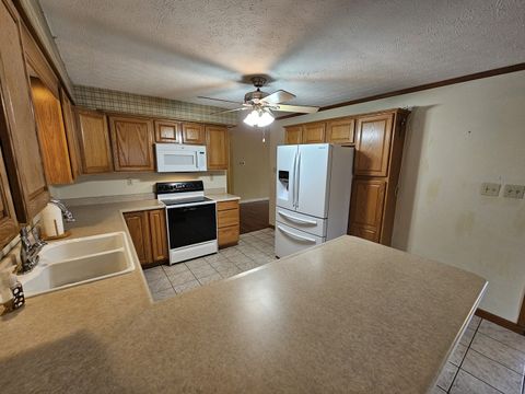 Tiny photo for 2 Linnview Drive, Mt Vernon, IL 62864 (MLS # 12586212)