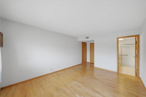 Tiny photo for 545 S River Road #505, Des Plaines, IL 60016 (MLS # 12715772)