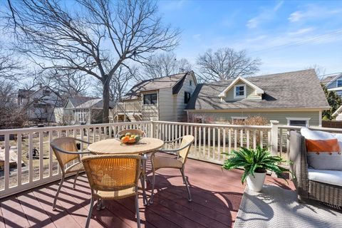 Tiny photo for 1218 Elmwood Avenue, Evanston, IL 60202 (MLS # 12582151)