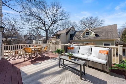 Tiny photo for 1218 Elmwood Avenue, Evanston, IL 60202 (MLS # 12582151)
