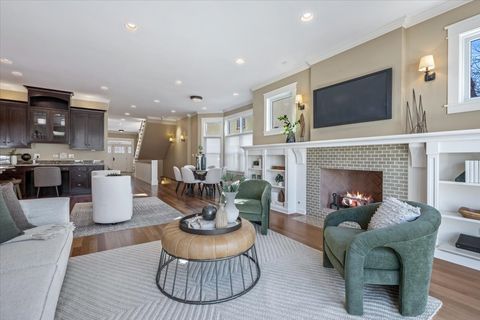 Tiny photo for 1218 Elmwood Avenue, Evanston, IL 60202 (MLS # 12582151)