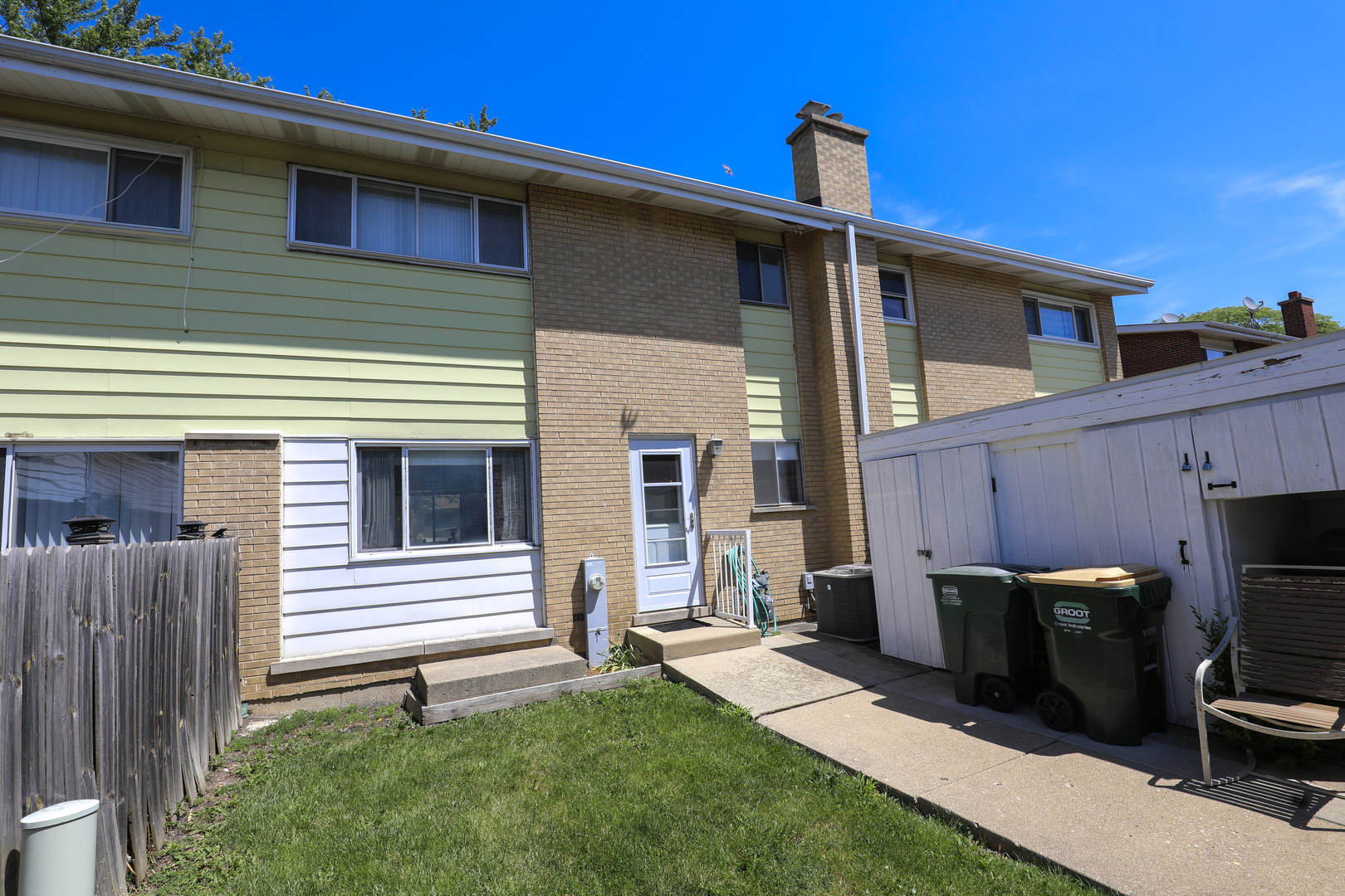 Properties 1 8029 W Lyons Street