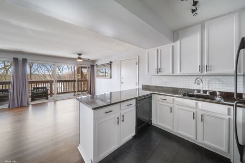 Tiny photo for 5811 Oakwood Drive #C, Lisle, IL 60532 (MLS # 12538916)