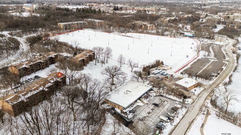 Tiny photo for 5811 Oakwood Drive #C, Lisle, IL 60532 (MLS # 12538916)