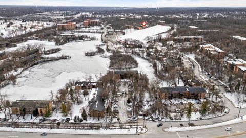 Tiny photo for 5811 Oakwood Drive #C, Lisle, IL 60532 (MLS # 12538916)