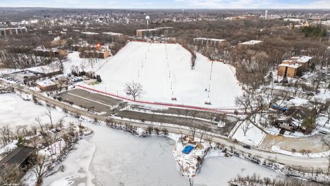 Tiny photo for 5811 Oakwood Drive #C, Lisle, IL 60532 (MLS # 12538916)