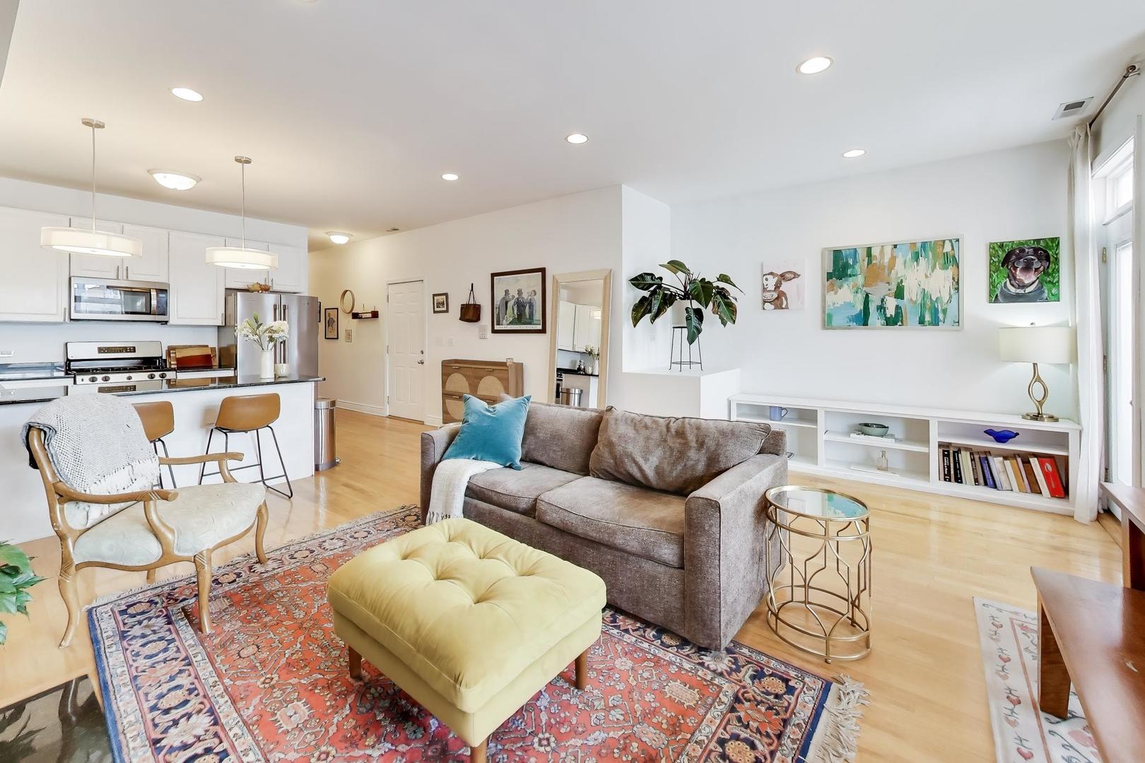 813 N Bishop Street 2