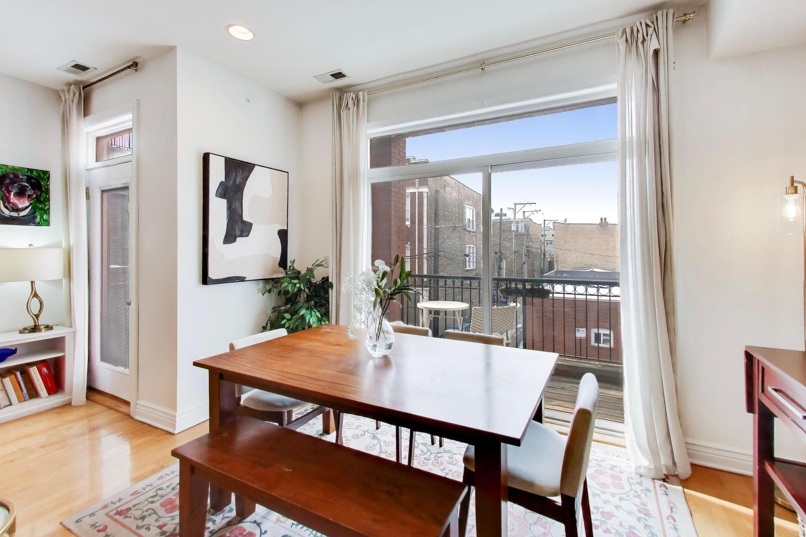 813 N Bishop Street 2