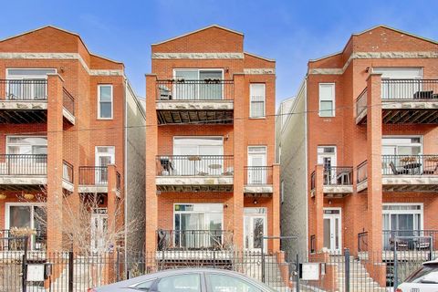 813 N Bishop Street 2 Chicago IL 60642