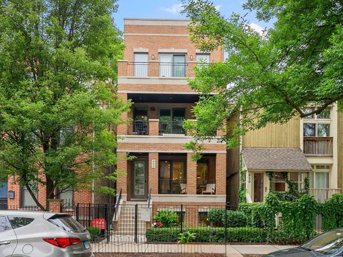 832 W Altgeld Street 1 Chicago IL 60614