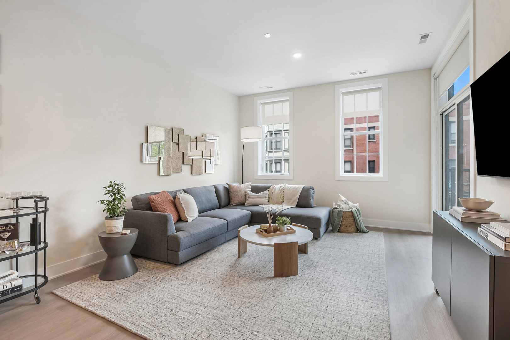 3924 N Lincoln Avenue 416