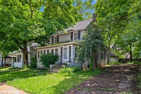 217 E Church Street Libertyville IL 60048