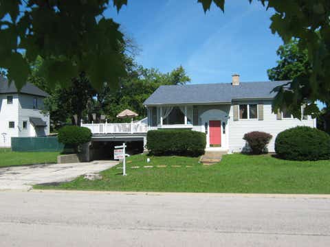 Photo of 1007 Prairie Lawn Road, Glenview, IL 60025 (MLS # 12721463)