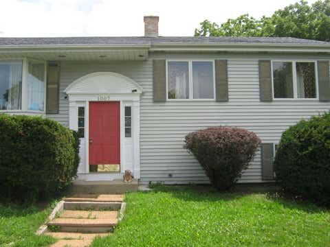 Tiny photo for 1007 Prairie Lawn Road, Glenview, IL 60025 (MLS # 12721463)