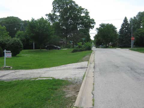 Tiny photo for 1007 Prairie Lawn Road, Glenview, IL 60025 (MLS # 12721463)