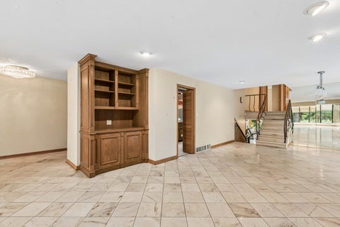 Tiny photo for 6936 N Kostner Avenue, Lincolnwood, IL 60712 (MLS # 12705958)
