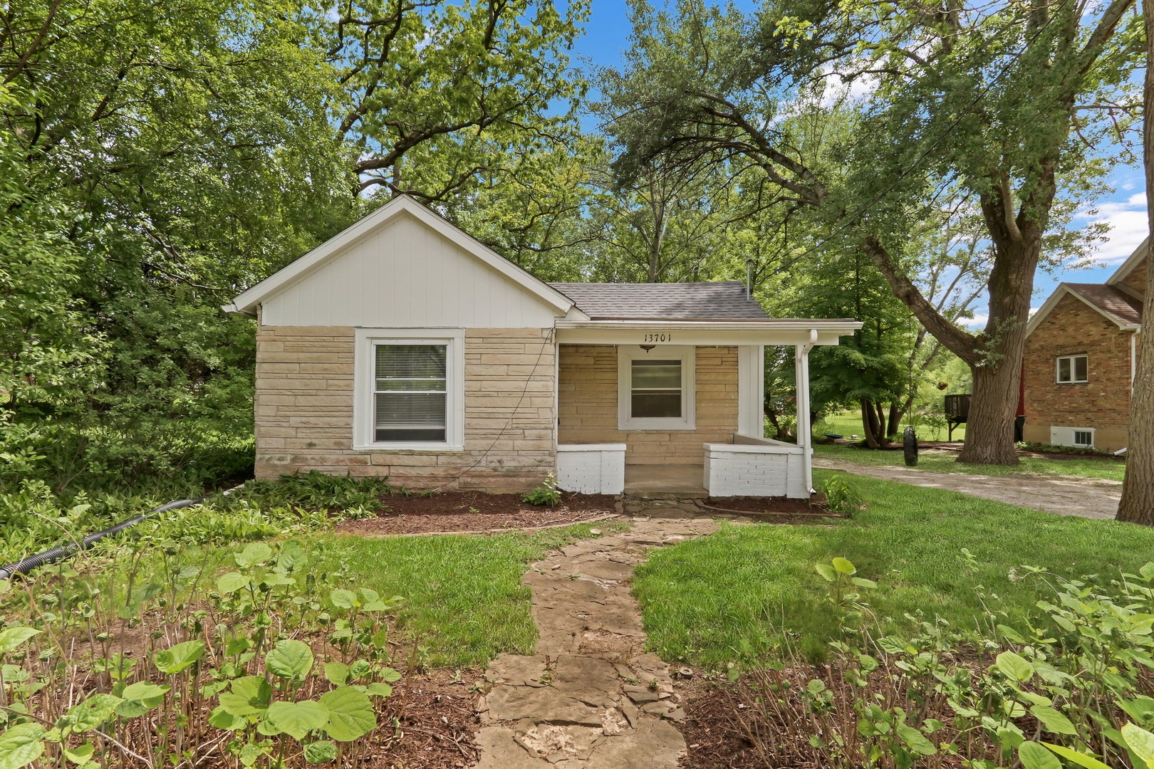 13701 Wadsworth Road