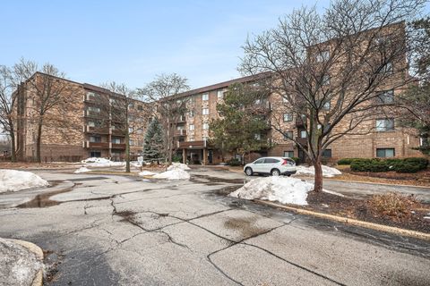 Photo of 700 Wellington Avenue #207, Elk Grove Village, IL 60007 (MLS # 12549662)