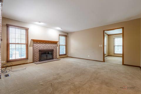 Tiny photo for 8 N Old Creek Road, Vernon Hills, IL 60061 (MLS # 12723696)