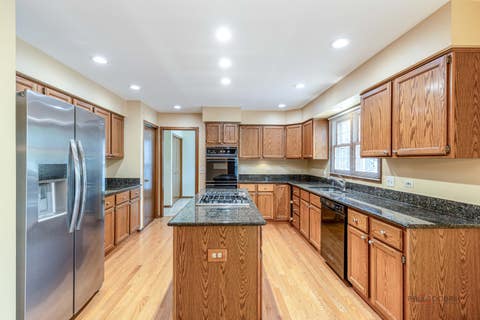 Tiny photo for 8 N Old Creek Road, Vernon Hills, IL 60061 (MLS # 12723696)