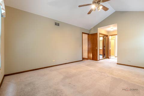 Tiny photo for 8 N Old Creek Road, Vernon Hills, IL 60061 (MLS # 12723696)