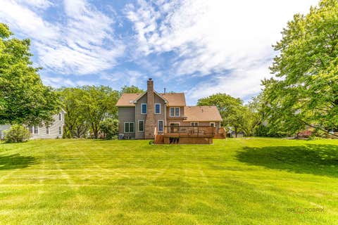 Tiny photo for 8 N Old Creek Road, Vernon Hills, IL 60061 (MLS # 12723696)