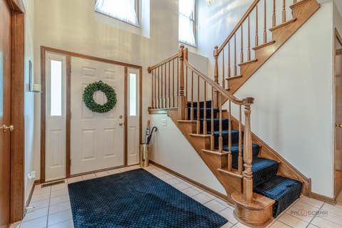Tiny photo for 8 N Old Creek Road, Vernon Hills, IL 60061 (MLS # 12723696)