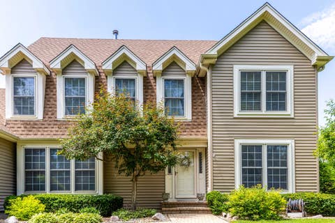 Tiny photo for 8 N Old Creek Road, Vernon Hills, IL 60061 (MLS # 12723696)