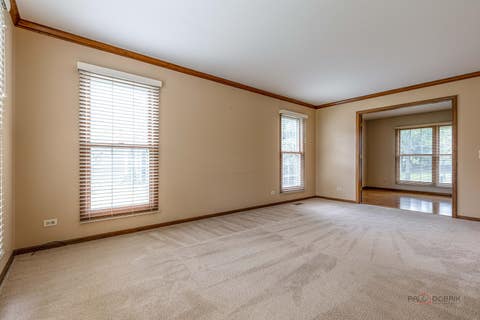 Tiny photo for 8 N Old Creek Road, Vernon Hills, IL 60061 (MLS # 12723696)